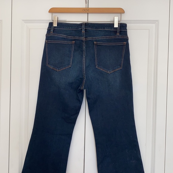 Michael Kors Selma Flare Leg Dark Denim Jeans Size 6 - Picture 3 of 9